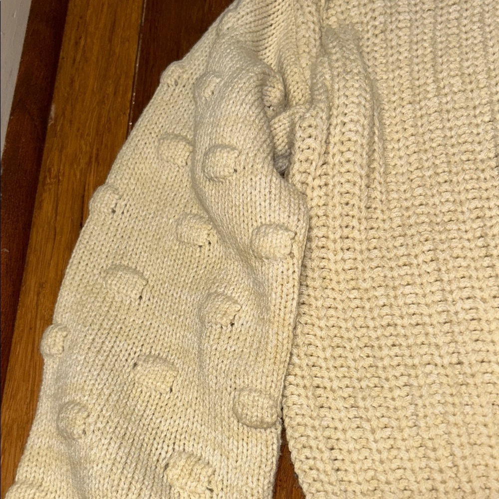 moon & madison Cropped Cream Textured Knit Sweater - Picture 4 of 8